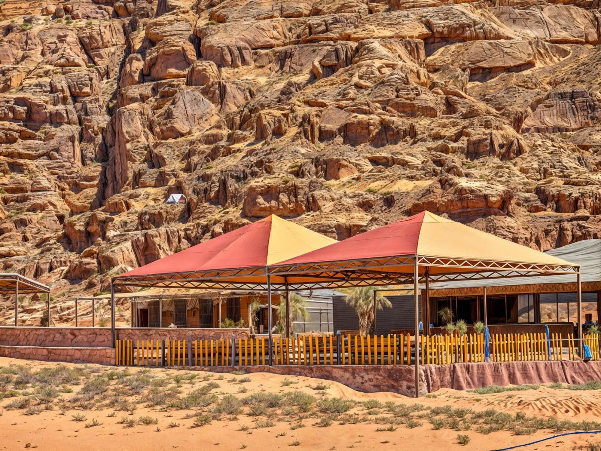 Wadi Rum Sunset Camp Exterior photo