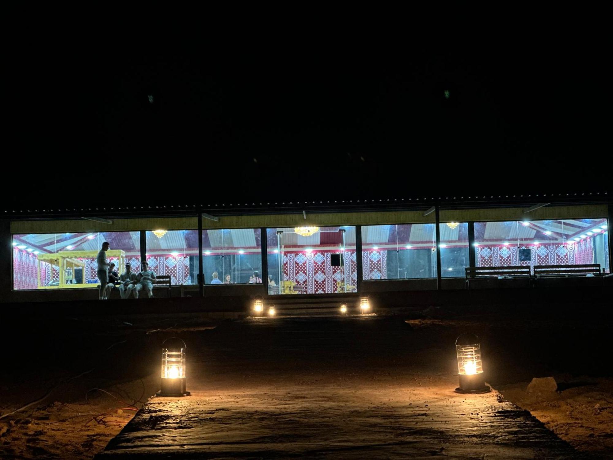 Wadi Rum Sunset Camp Exterior photo